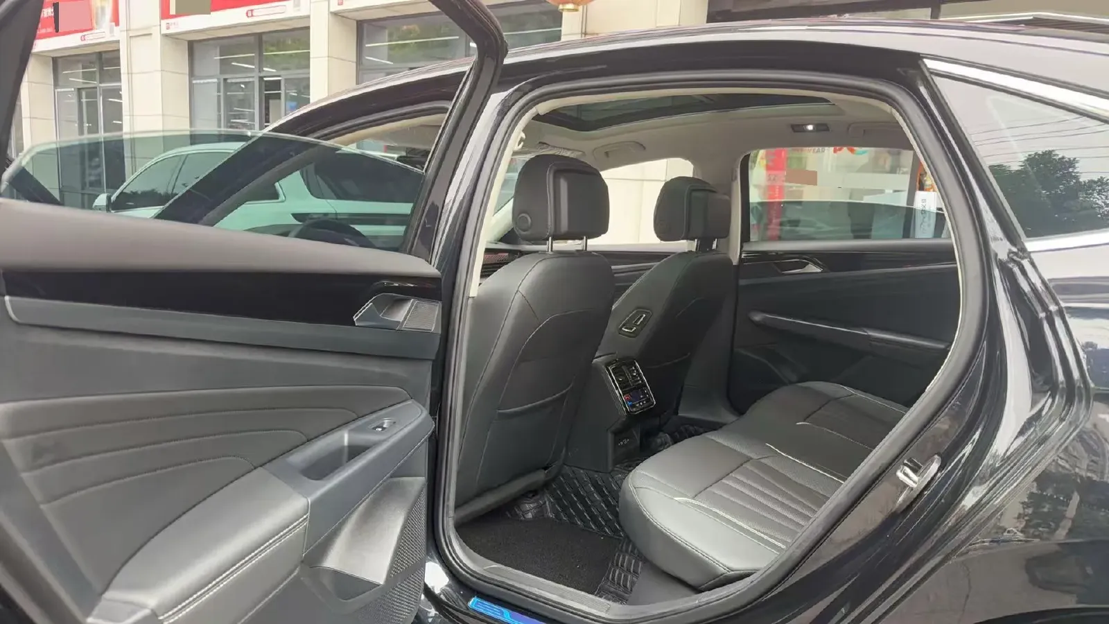 2024 Volkswagen Passat 2.0T 220HP L4 7DCT,autocango,china used car exporter,china ev exporter,chinese used car exporter,chinese used ev exporter