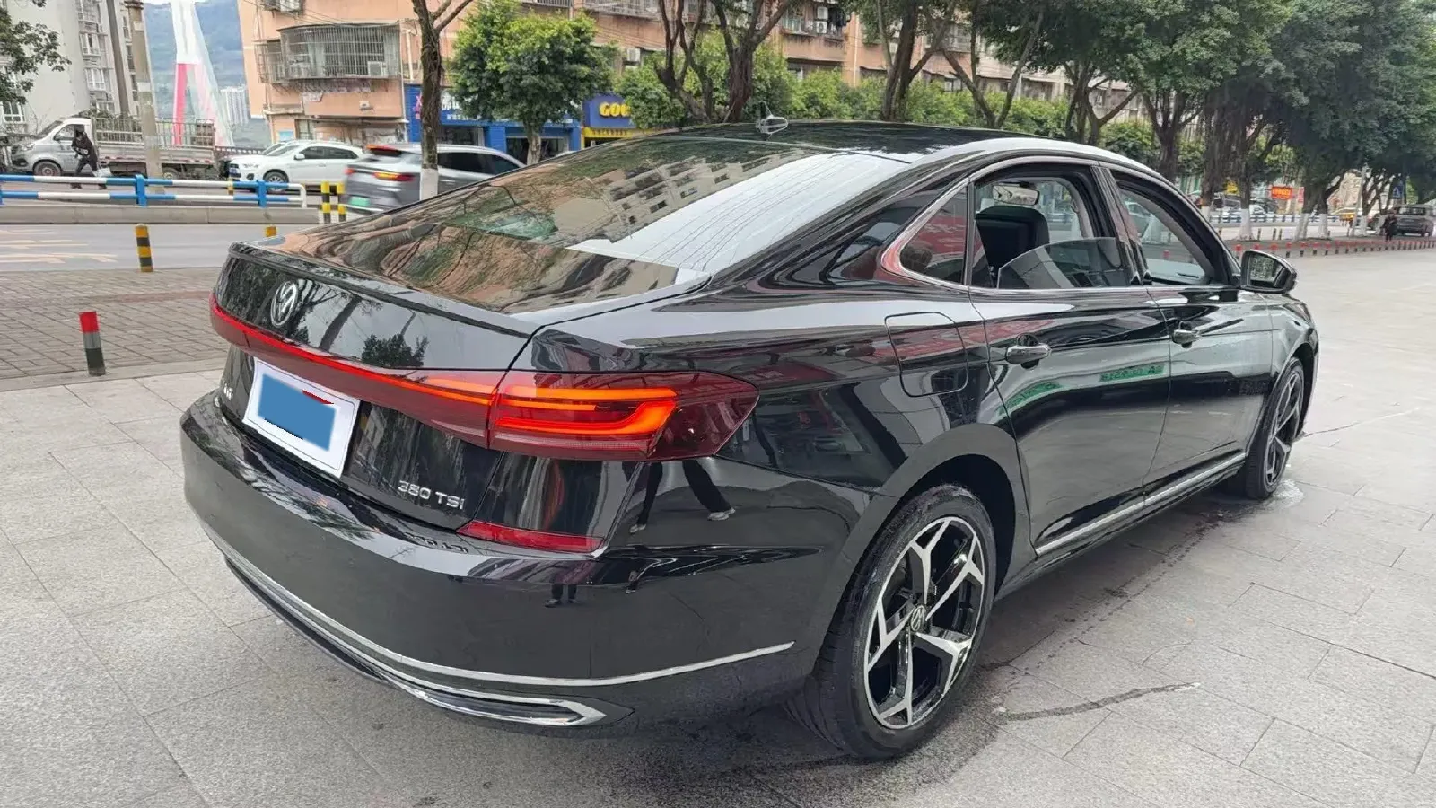 2024 Volkswagen Passat 2.0T 220HP L4 7DCT,autocango,china used car exporter,china ev exporter,chinese used car exporter,chinese used ev exporter