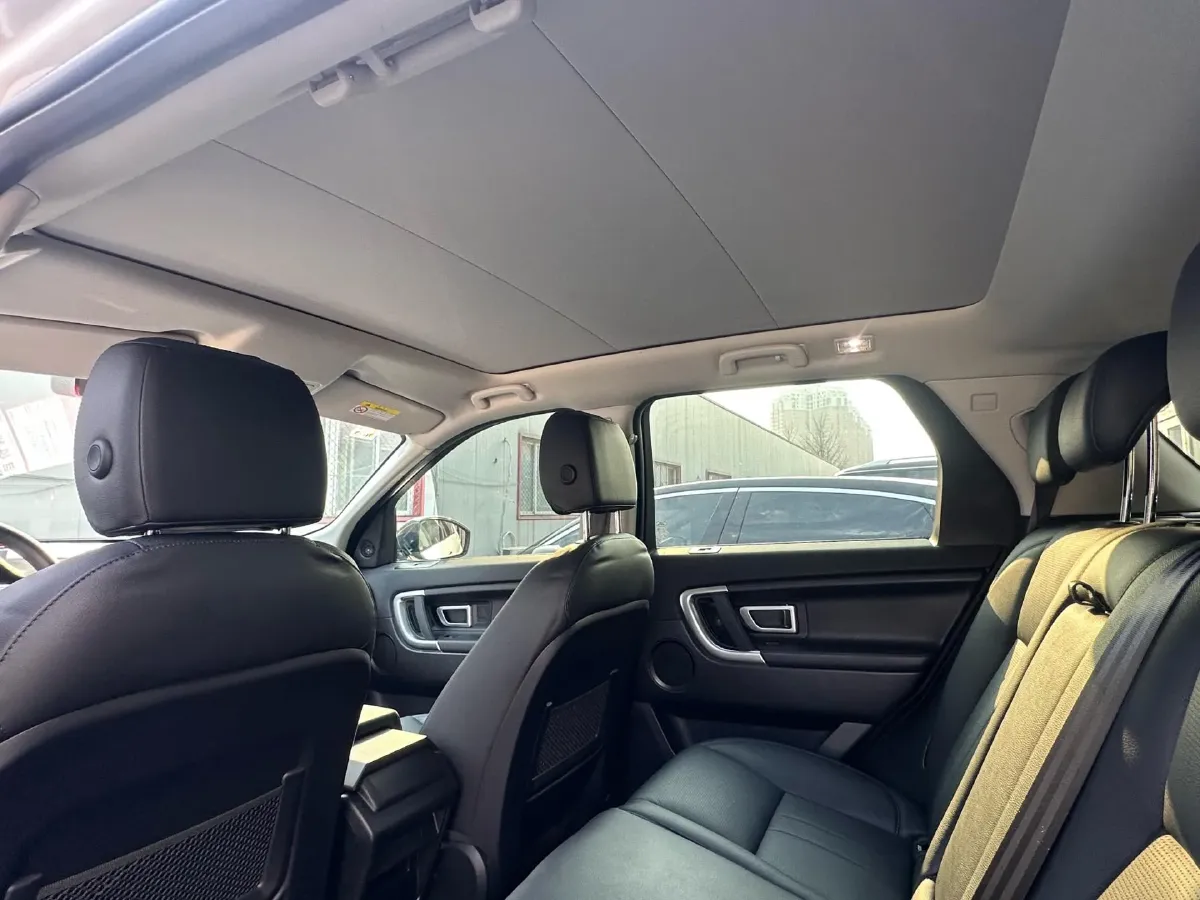 2019 Land Rover Discovery Sport 2.0T 241HP L4 9AT,autocango,china used car exporter,china ev exporter,chinese used car exporter,chinese used ev exporter