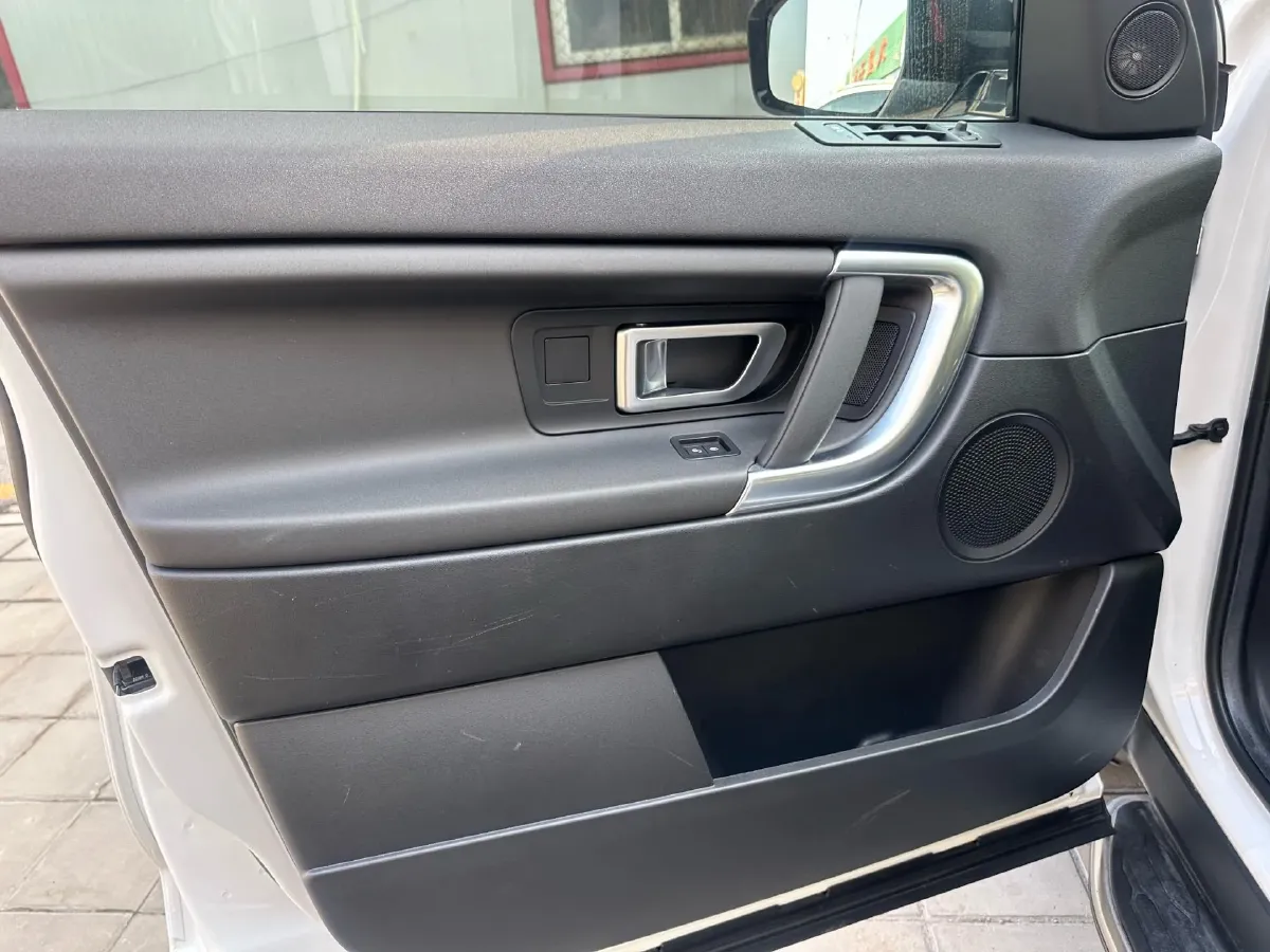 2019 Land Rover Discovery Sport 2.0T 241HP L4 9AT,autocango,china used car exporter,china ev exporter,chinese used car exporter,chinese used ev exporter