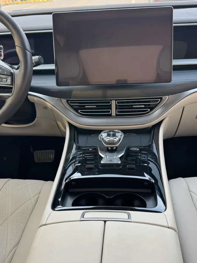 2024 Denza D9 1.5T 139HP L4 E-CVT PHEV 40KWH,autocango,china used car exporter,china ev exporter,chinese used car exporter,chinese used ev exporter