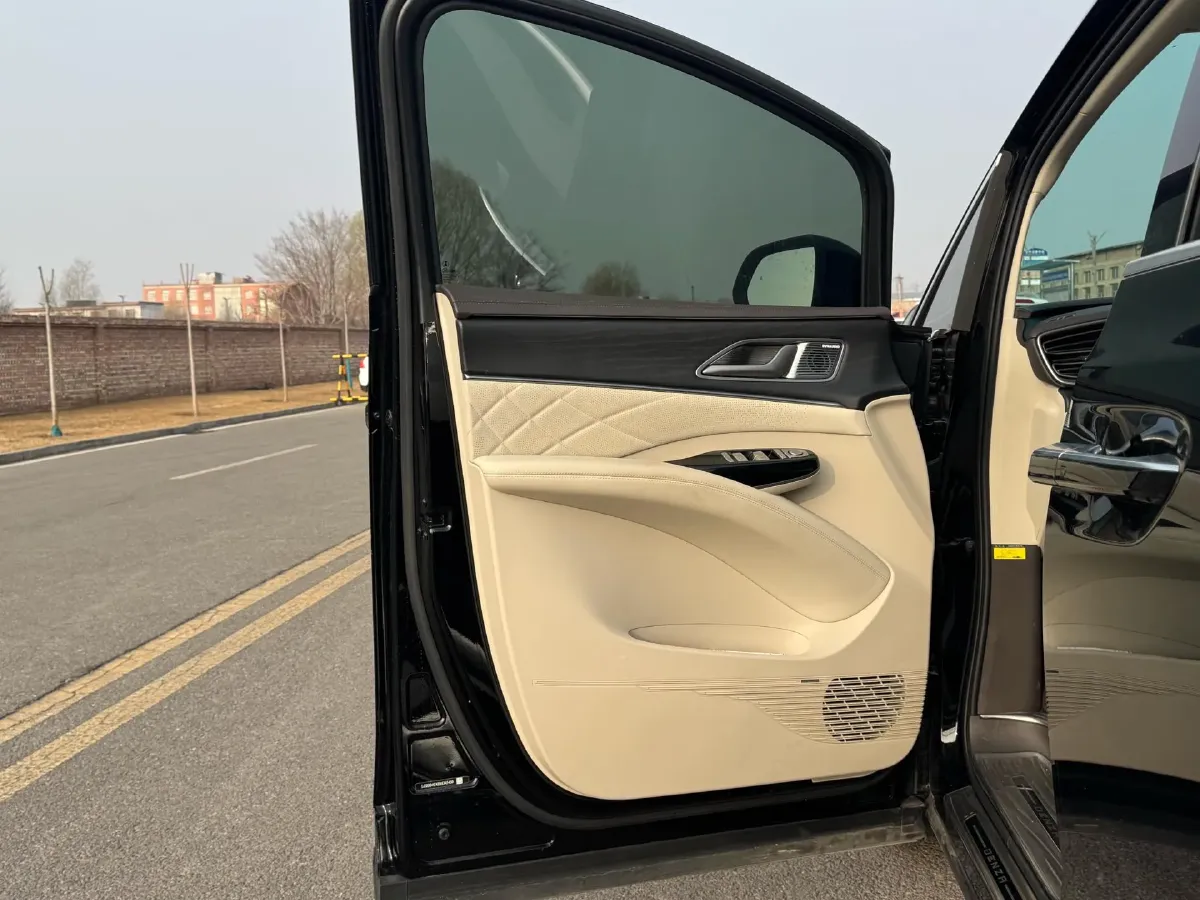 2024 Denza D9 1.5T 139HP L4 E-CVT PHEV 40KWH,autocango,china used car exporter,china ev exporter,chinese used car exporter,chinese used ev exporter