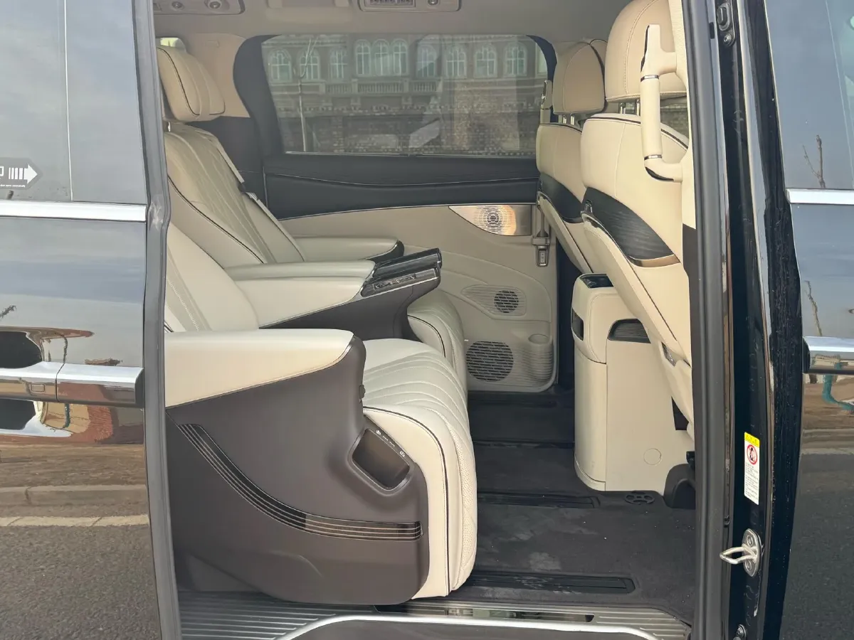 2024 Denza D9 1.5T 139HP L4 E-CVT PHEV 40KWH,autocango,china used car exporter,china ev exporter,chinese used car exporter,chinese used ev exporter