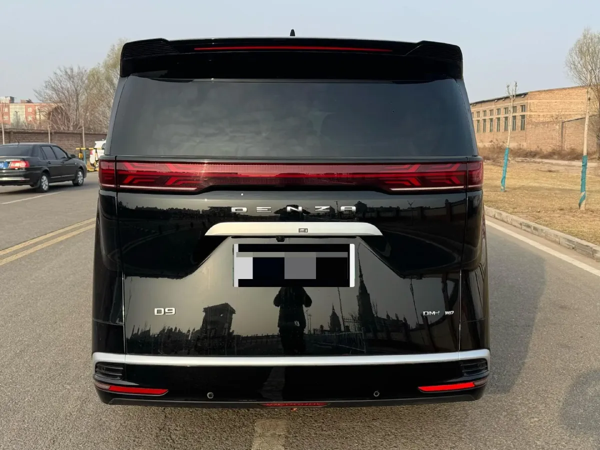 2024 Denza D9 1.5T 139HP L4 E-CVT PHEV 40KWH,autocango,china used car exporter,china ev exporter,chinese used car exporter,chinese used ev exporter