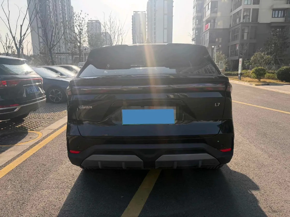 2024 Geely Galaxy L7 1.5T 163HP L4 3DHT PHEV 18.7KWH,autocango,china used car exporter,china ev exporter,chinese used car exporter,chinese used ev exporter