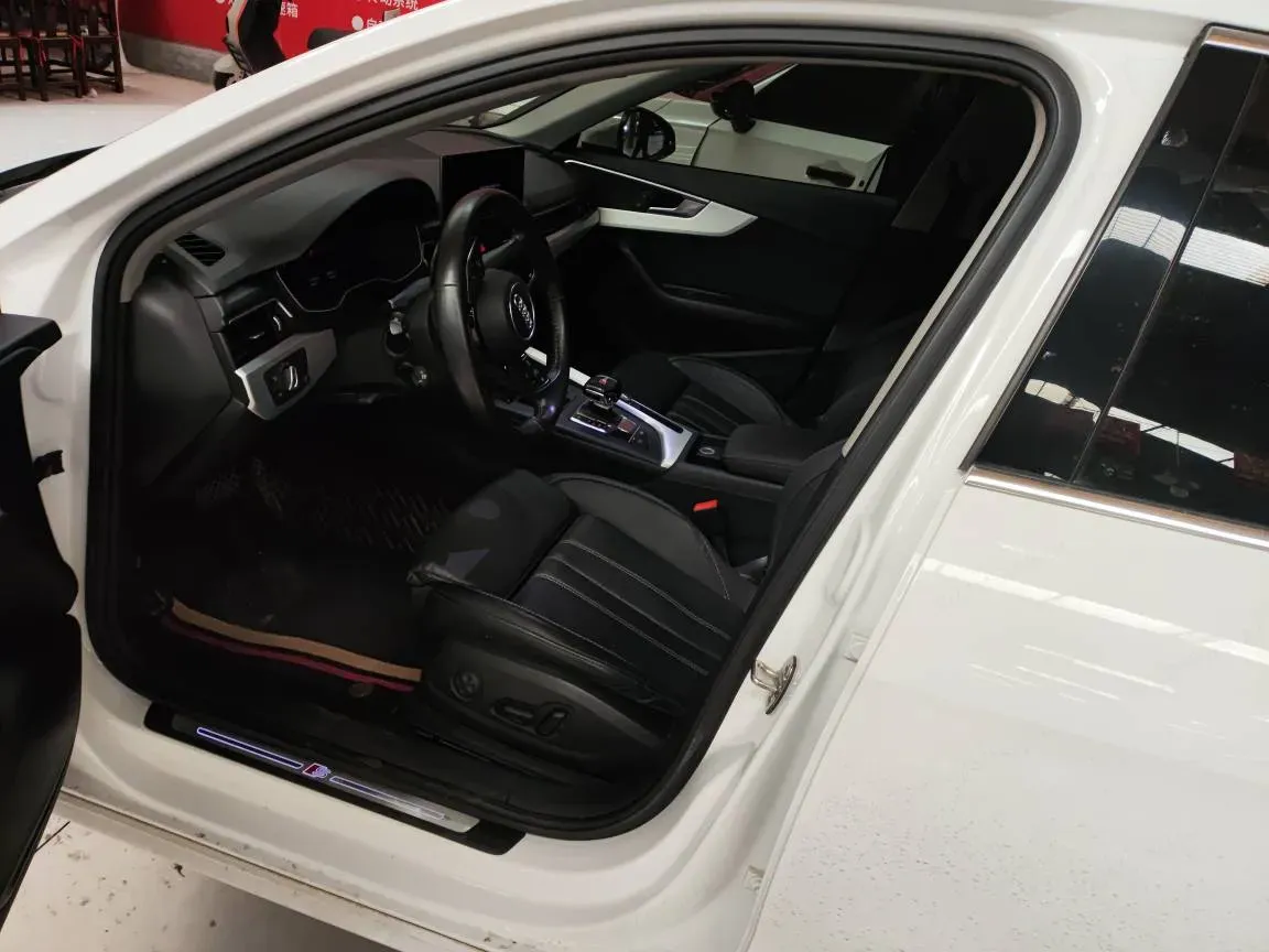 2020 Audi A4L 2.0T 190HP L4 7DCT,autocango,china used car exporter,china ev exporter,chinese used car exporter,chinese used ev exporter