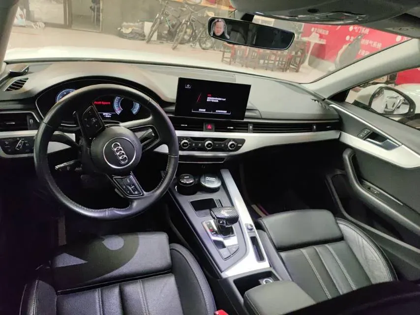2020 Audi A4L 2.0T 190HP L4 7DCT,autocango,china used car exporter,china ev exporter,chinese used car exporter,chinese used ev exporter