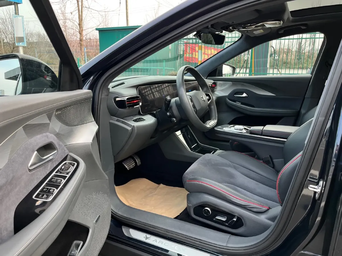 2022 ARCFOX αS BEV 74.5KWH,autocango,china used car exporter,china ev exporter,chinese used car exporter,chinese used ev exporter