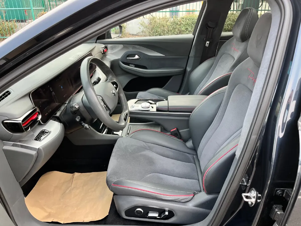 2022 ARCFOX αS BEV 74.5KWH,autocango,china used car exporter,china ev exporter,chinese used car exporter,chinese used ev exporter