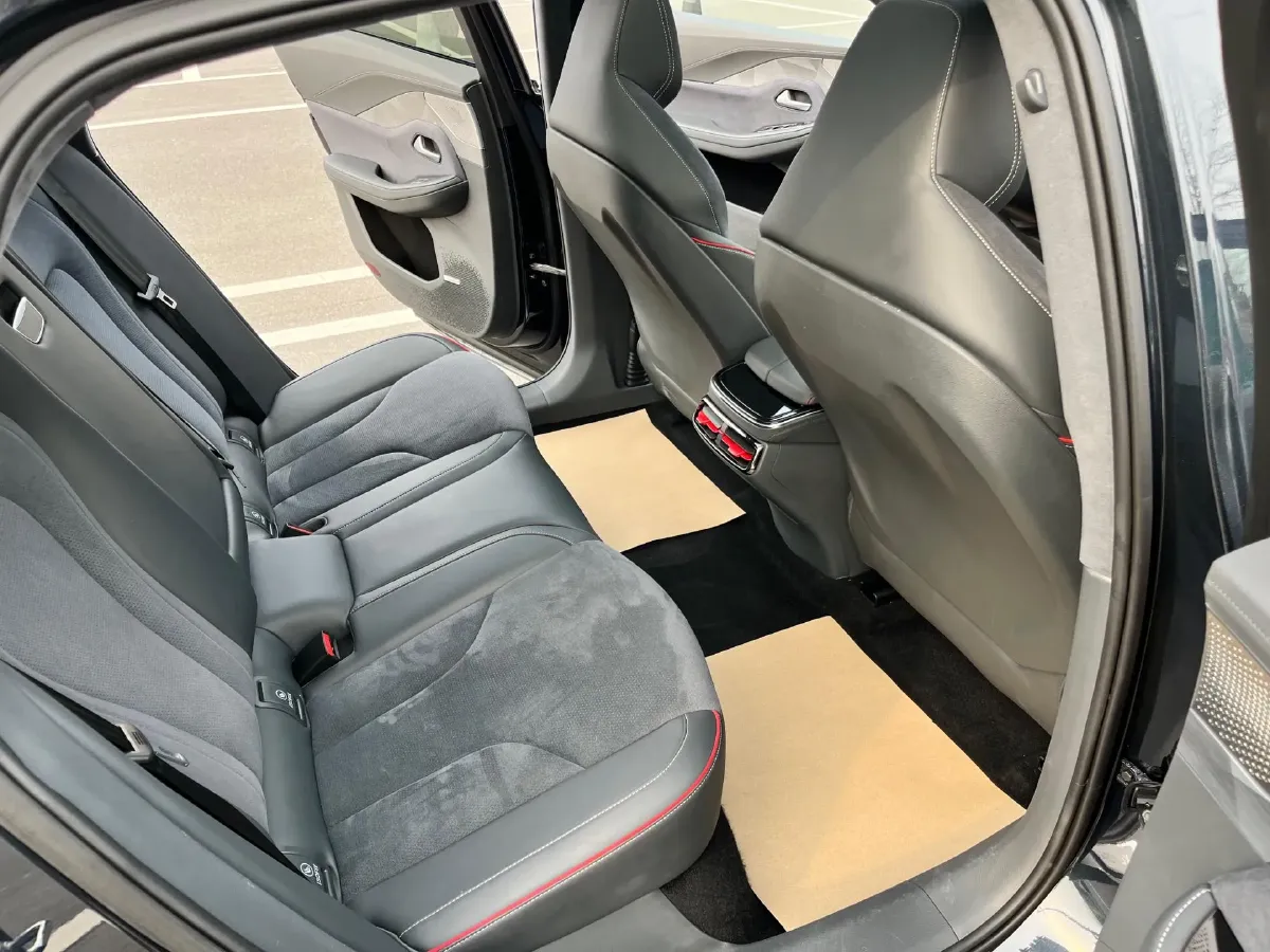 2022 ARCFOX αS BEV 74.5KWH,autocango,china used car exporter,china ev exporter,chinese used car exporter,chinese used ev exporter