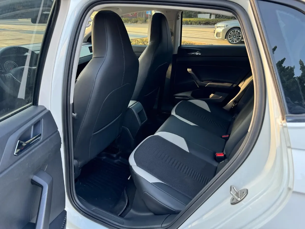 2021 Haval H6 1.5T 169HP L4 7DCT,autocango,china used car exporter,china ev exporter,chinese used car exporter,chinese used ev exporter