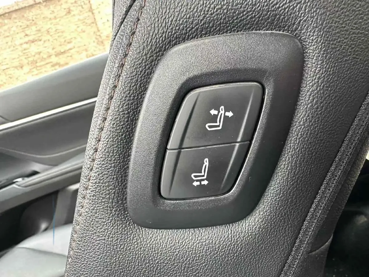 2022 Toyota Camry 2.0L 178HP L4 CVT,autocango,china used car exporter,china ev exporter,chinese used car exporter,chinese used ev exporter