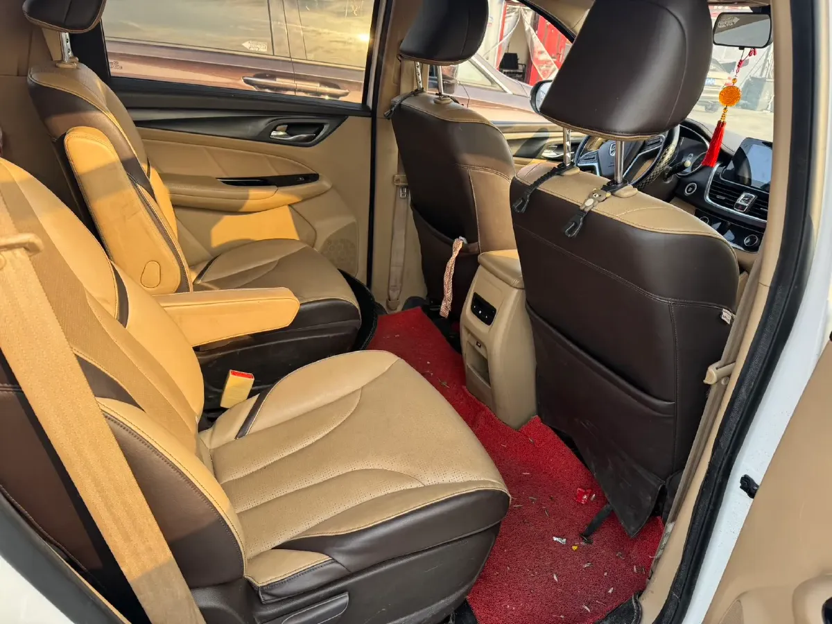 2017 BaoJun 730 1.5T 150HP L4 6MT,autocango,china used car exporter,china ev exporter,chinese used car exporter,chinese used ev exporter