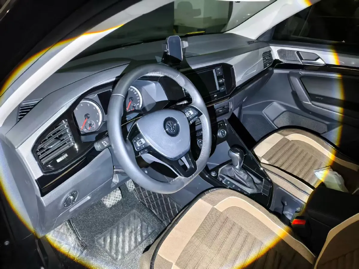 2019 Jeep Cherokee 2.0T 234HP L4 9AT,autocango,china used car exporter,china ev exporter,chinese used car exporter,chinese used ev exporter