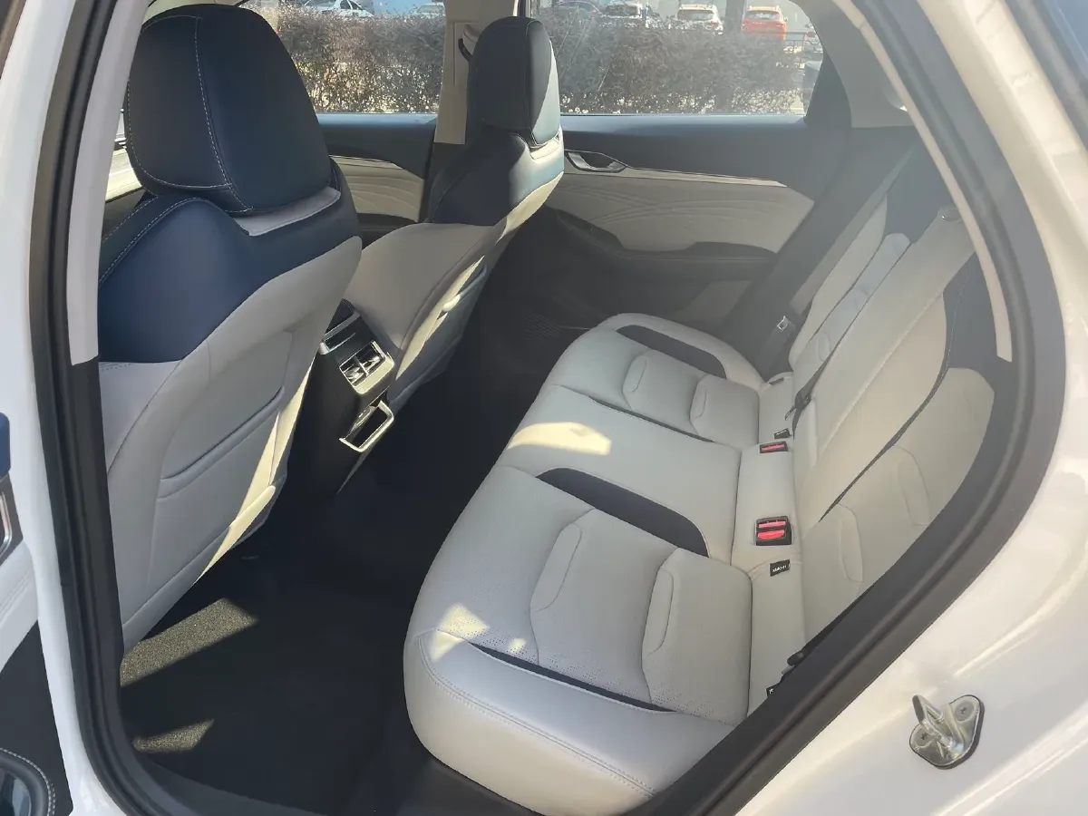 2023 Geely Preface 2.0T 190HP L4 7DCT,autocango,china used car exporter,china ev exporter,chinese used car exporter,chinese used ev exporter