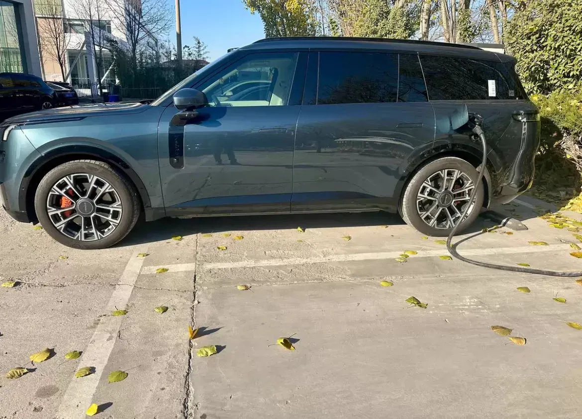2025 LYNK&CO 900 2.0T 254HP L4 3DHT PHEV,autocango,china used car exporter,china ev exporter,chinese used car exporter,chinese used ev exporter