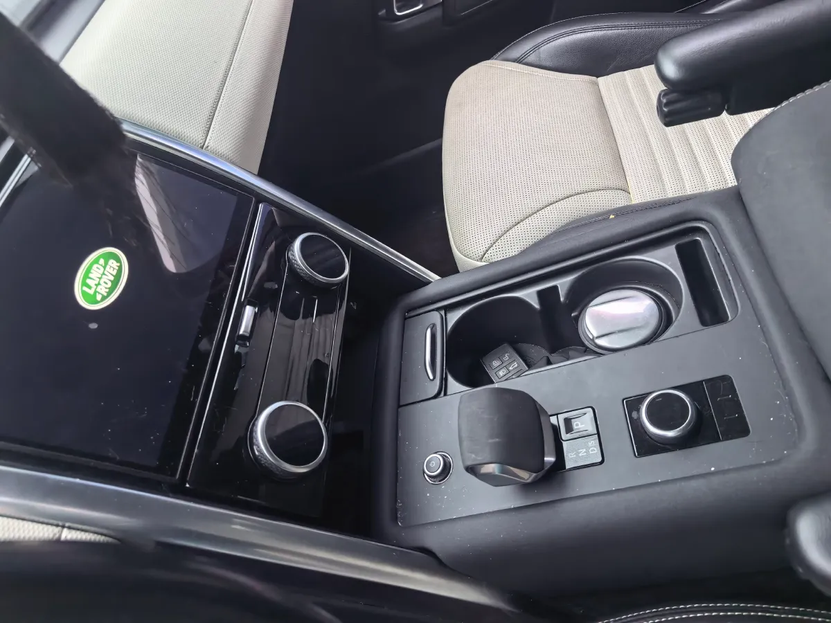 2021 Land Rover Discovery 3.0T 360HP L6 8AT,autocango,china used car exporter,china ev exporter,chinese used car exporter,chinese used ev exporter