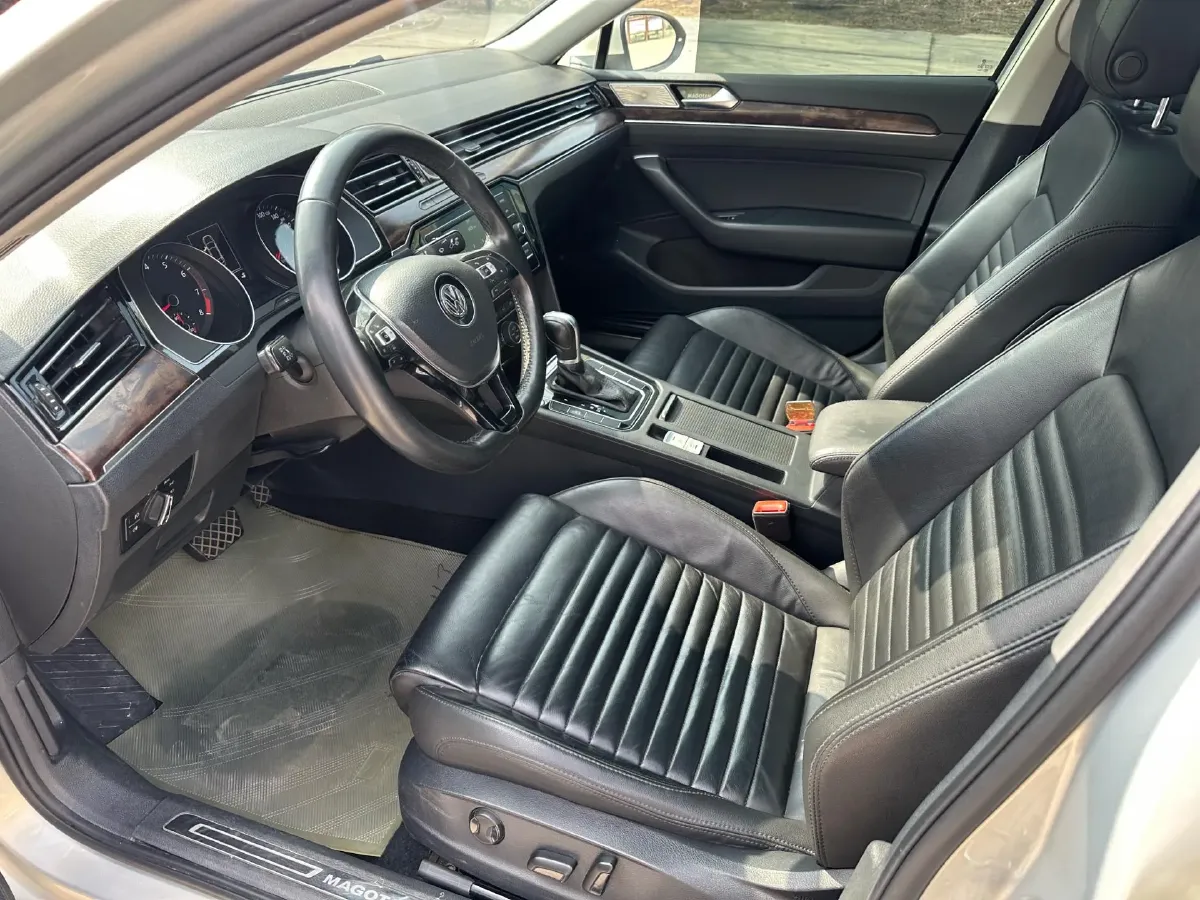 2018 Volkswagen Magotan 1.8T 180HP L4 7DCT,autocango,china used car exporter,china ev exporter,chinese used car exporter,chinese used ev exporter