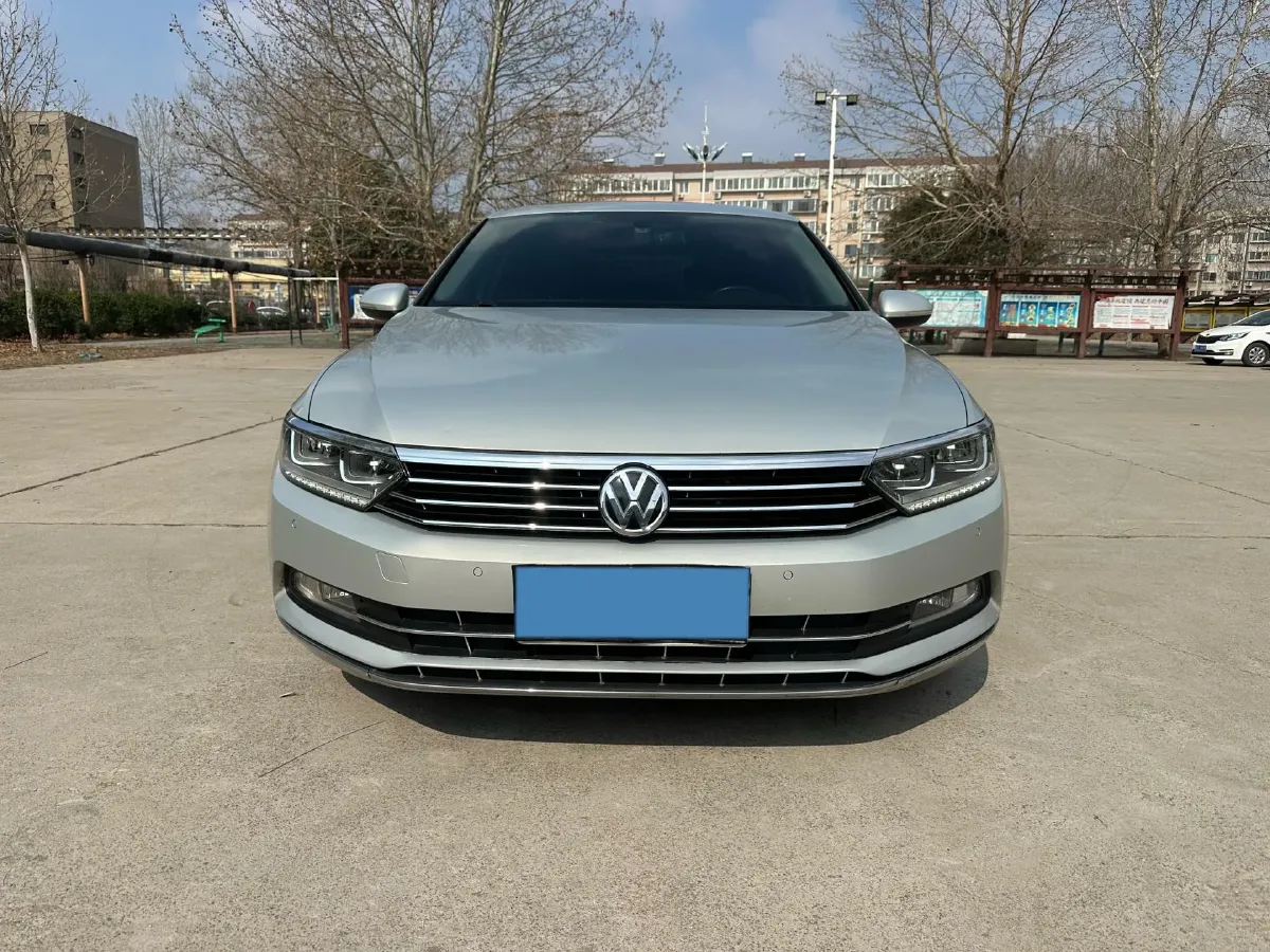 2018 Volkswagen Magotan 1.8T 180HP L4 7DCT,autocango,china used car exporter,china ev exporter,chinese used car exporter,chinese used ev exporter