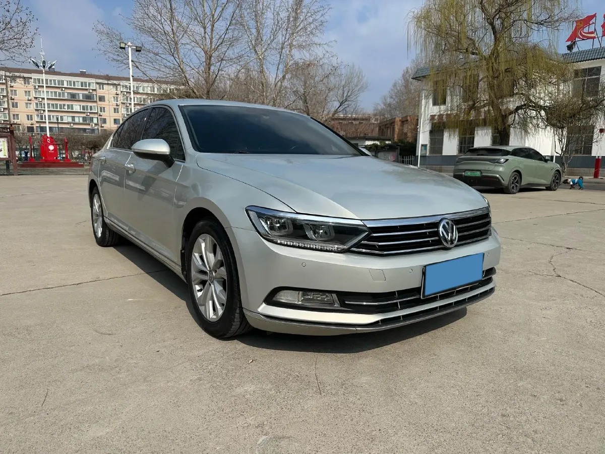 2018 Volkswagen Magotan 1.8T 180HP L4 7DCT,autocango,china used car exporter,china ev exporter,chinese used car exporter,chinese used ev exporter
