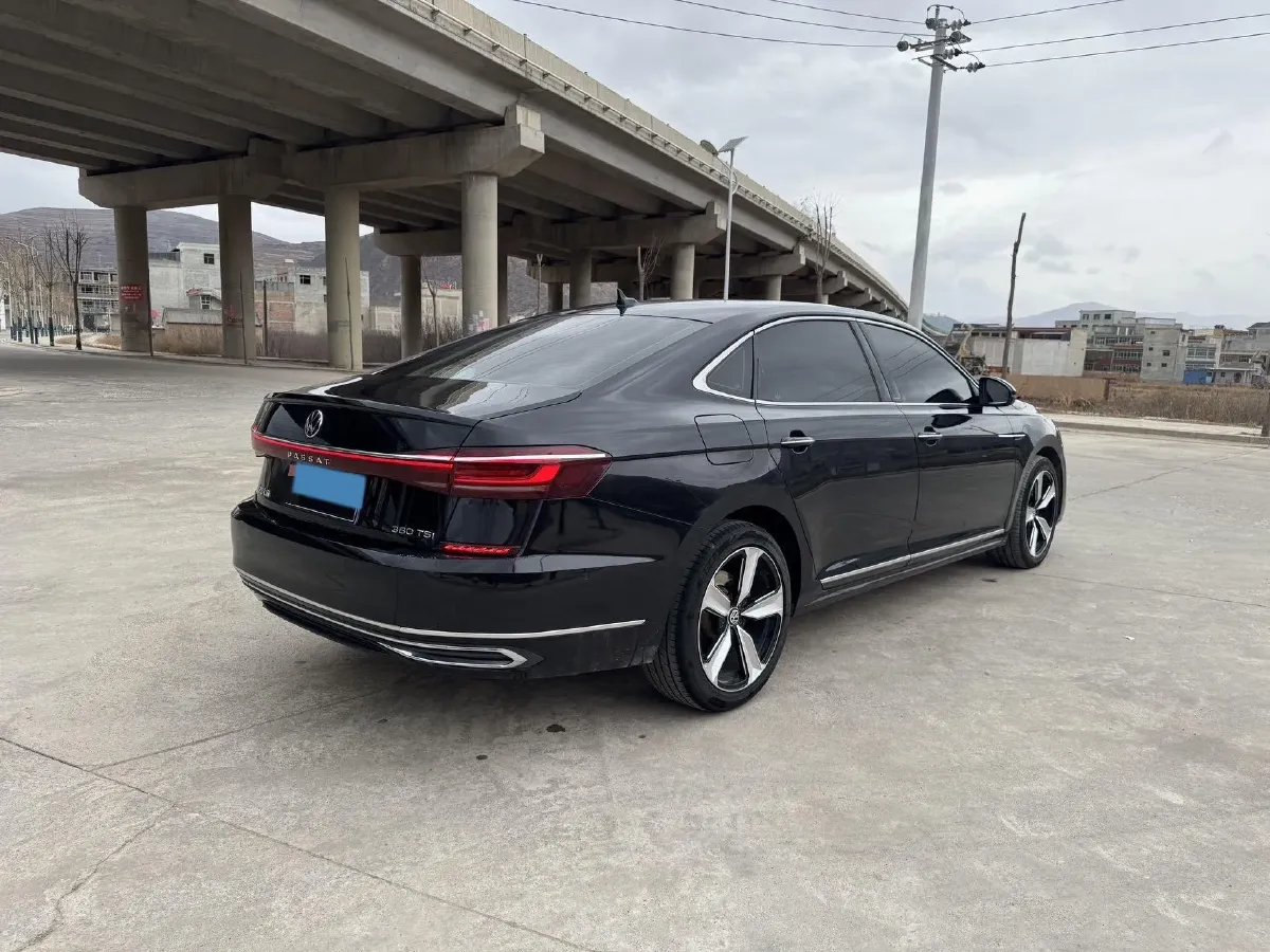 2024 Volkswagen Passat 2.0T 220HP L4 7DCT,autocango,china used car exporter,china ev exporter,chinese used car exporter,chinese used ev exporter