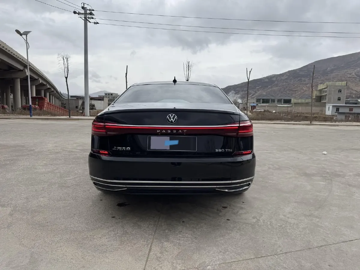 2024 Volkswagen Passat 2.0T 220HP L4 7DCT,autocango,china used car exporter,china ev exporter,chinese used car exporter,chinese used ev exporter