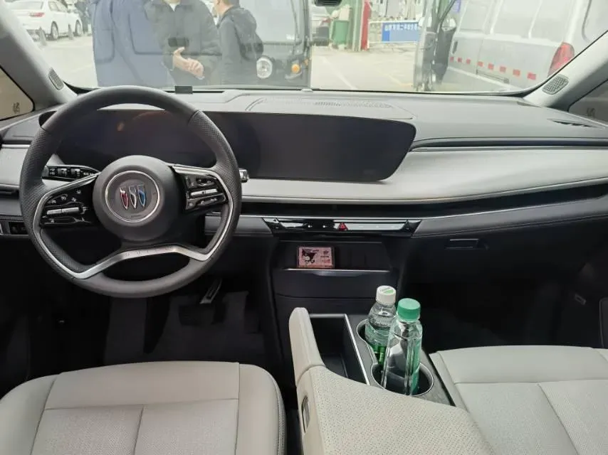 2025 Buick GL8 2.0T 237HP L4 9AT,autocango,china used car exporter,china ev exporter,chinese used car exporter,chinese used ev exporter