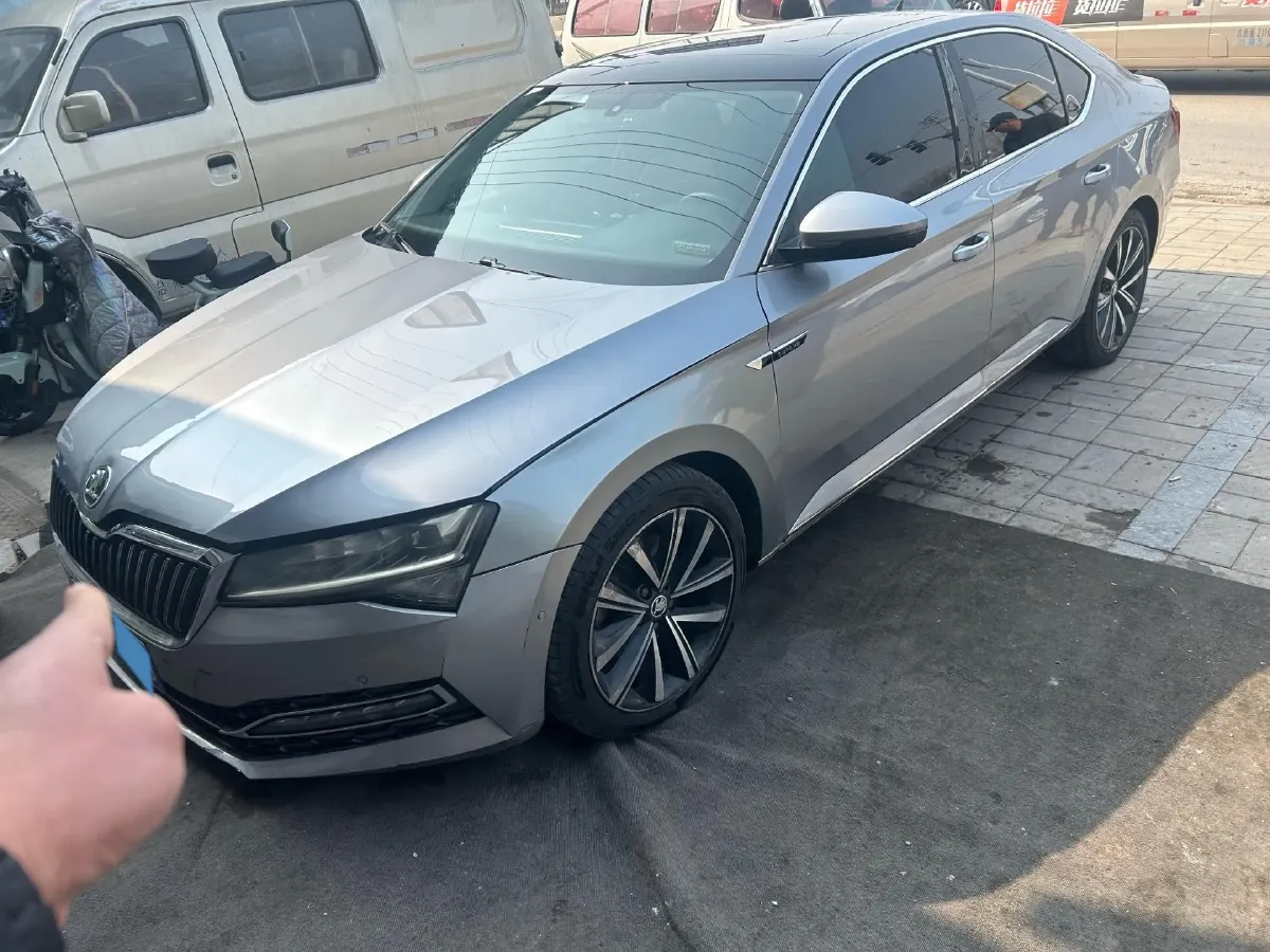 2019 Honda CR-V 2.0L 146HP L4 E-CVT Hybrid,autocango,china used car exporter,china ev exporter,chinese used car exporter,chinese used ev exporter