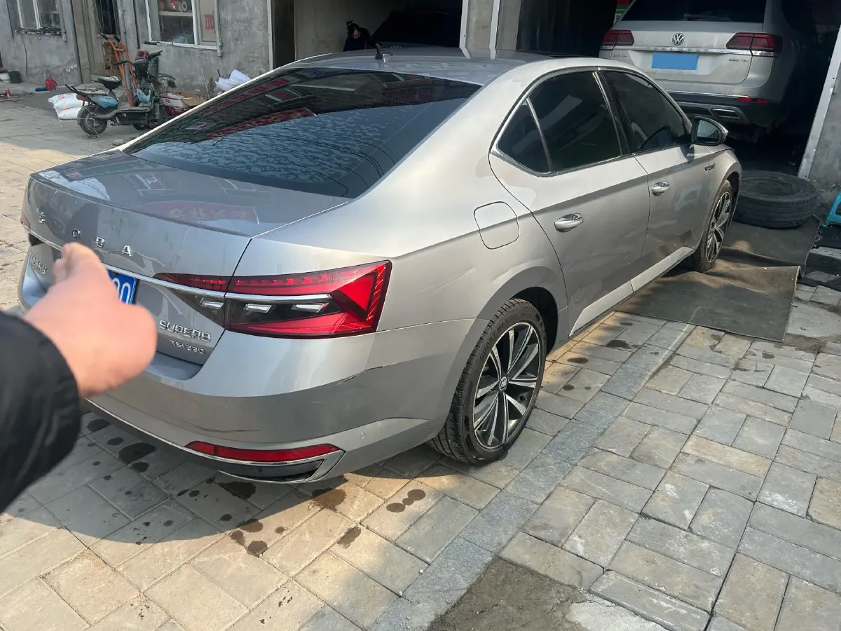 2019 Honda CR-V 2.0L 146HP L4 E-CVT Hybrid,autocango,china used car exporter,china ev exporter,chinese used car exporter,chinese used ev exporter