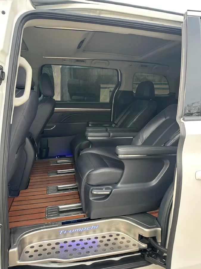 2021 GAC Trumpchi M8 2.0T 252HP L4 8AT,autocango,china used car exporter,china ev exporter,chinese used car exporter,chinese used ev exporter