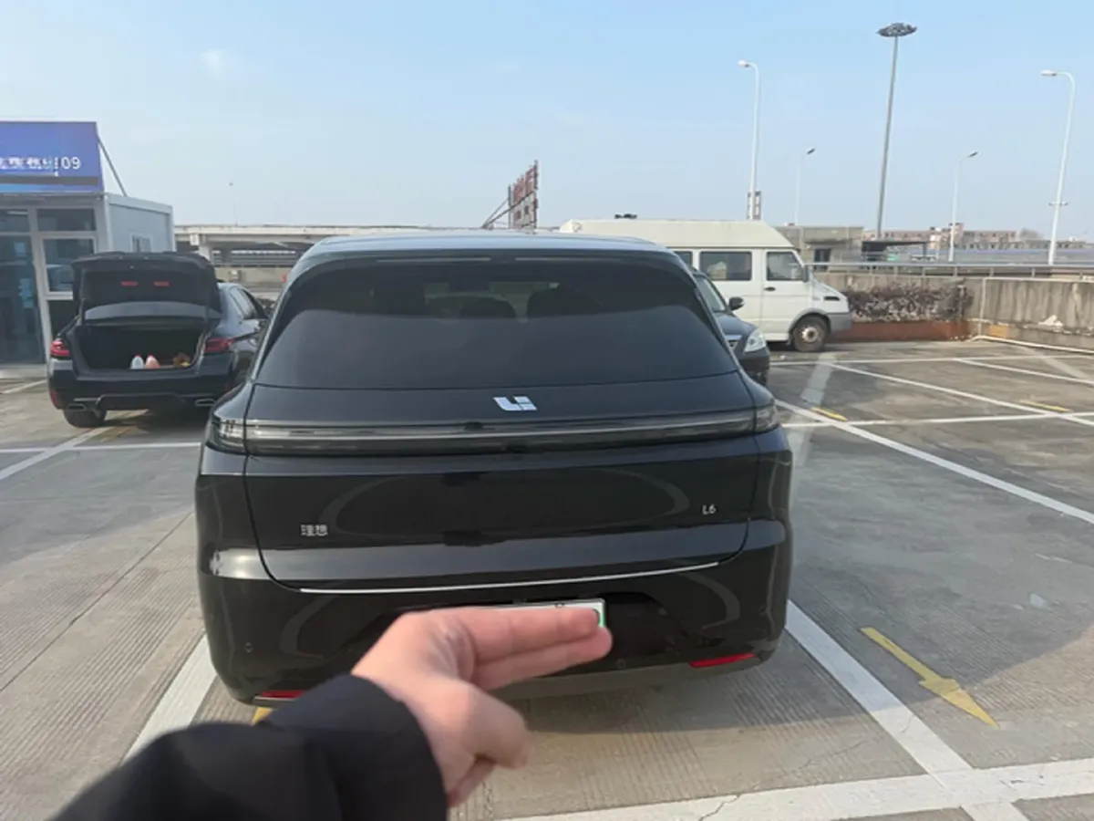 2024 Li L6 Range Extended 154HP L4 REEV 36.8KWH,autocango,china used car exporter,china ev exporter,chinese used car exporter,chinese used ev exporter
