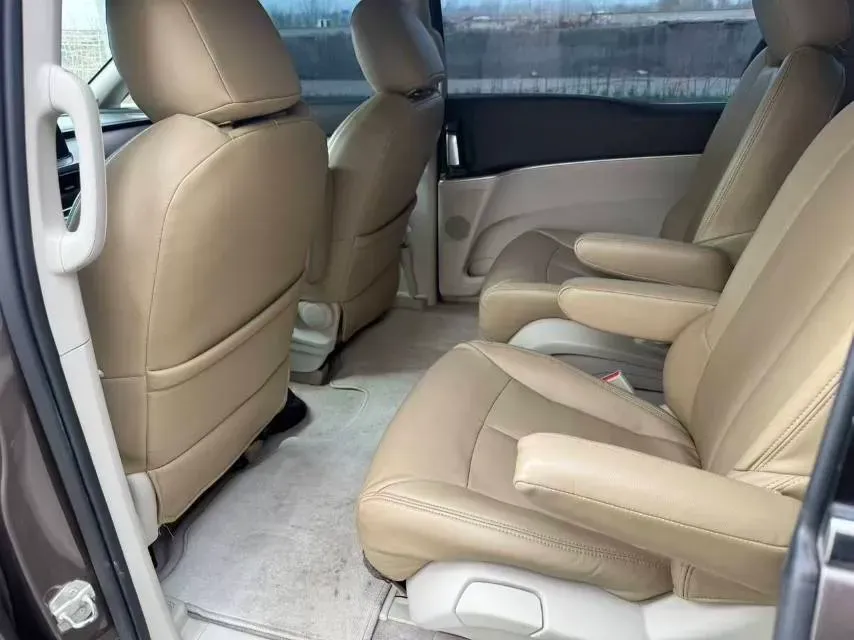 2021 Buick GL8 2.0T 237HP L4 9AT,autocango,china used car exporter,china ev exporter,chinese used car exporter,chinese used ev exporter