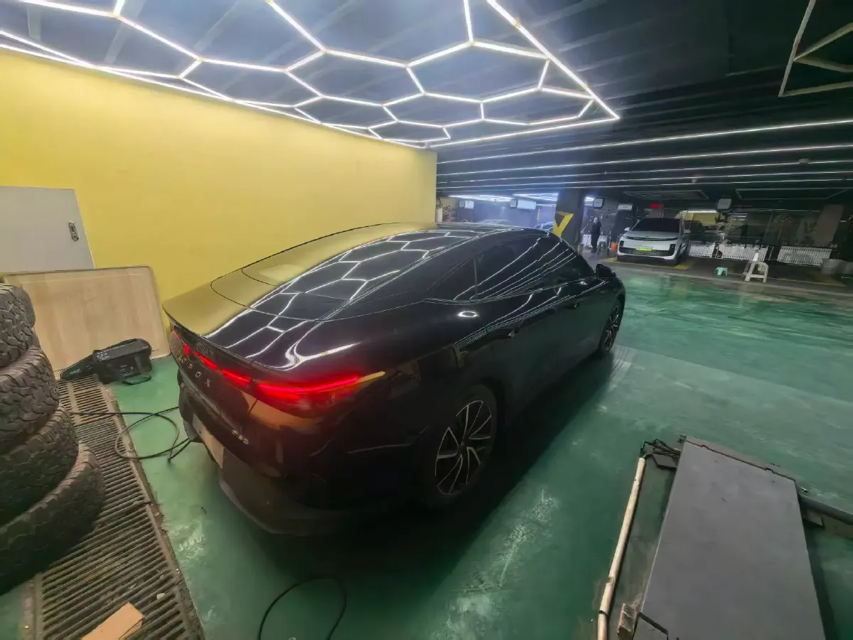 2024 ARCFOX αT5 BEV 79.2KWH,autocango,china used car exporter,china ev exporter,chinese used car exporter,chinese used ev exporter