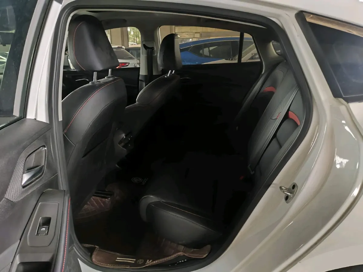 2021 MG 5 1.5L 120HP L4 5MT,autocango,china used car exporter,china ev exporter,chinese used car exporter,chinese used ev exporter