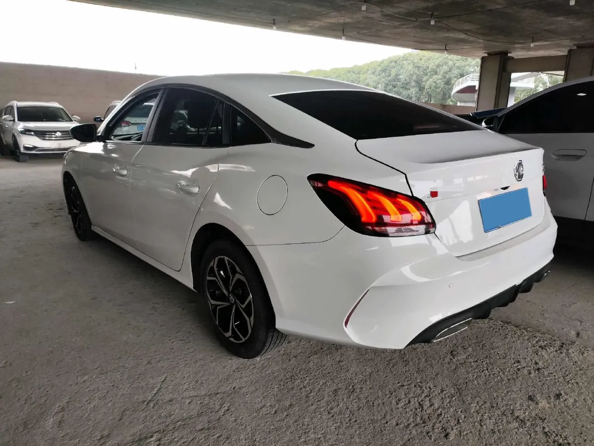 2021 MG 5 1.5L 120HP L4 5MT,autocango,china used car exporter,china ev exporter,chinese used car exporter,chinese used ev exporter