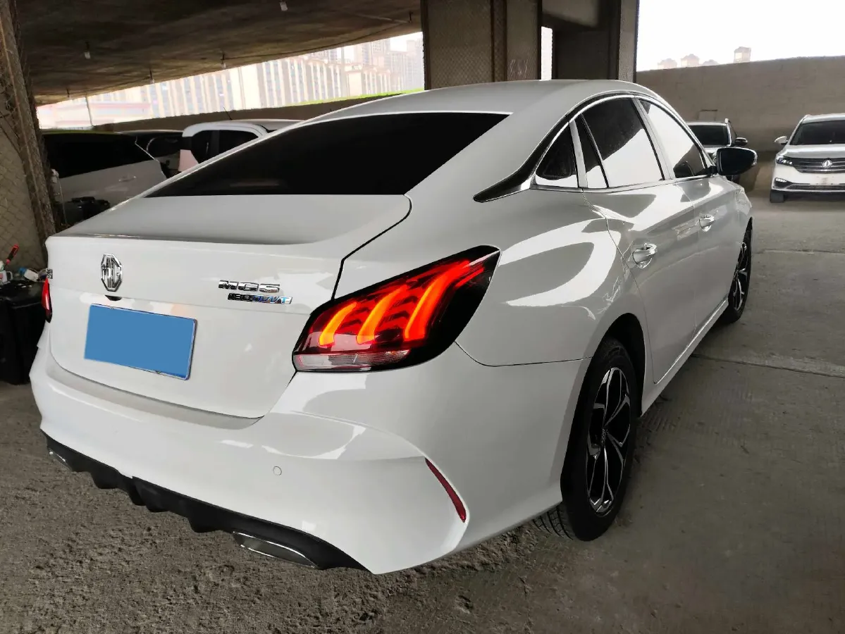 2021 MG 5 1.5L 120HP L4 5MT,autocango,china used car exporter,china ev exporter,chinese used car exporter,chinese used ev exporter