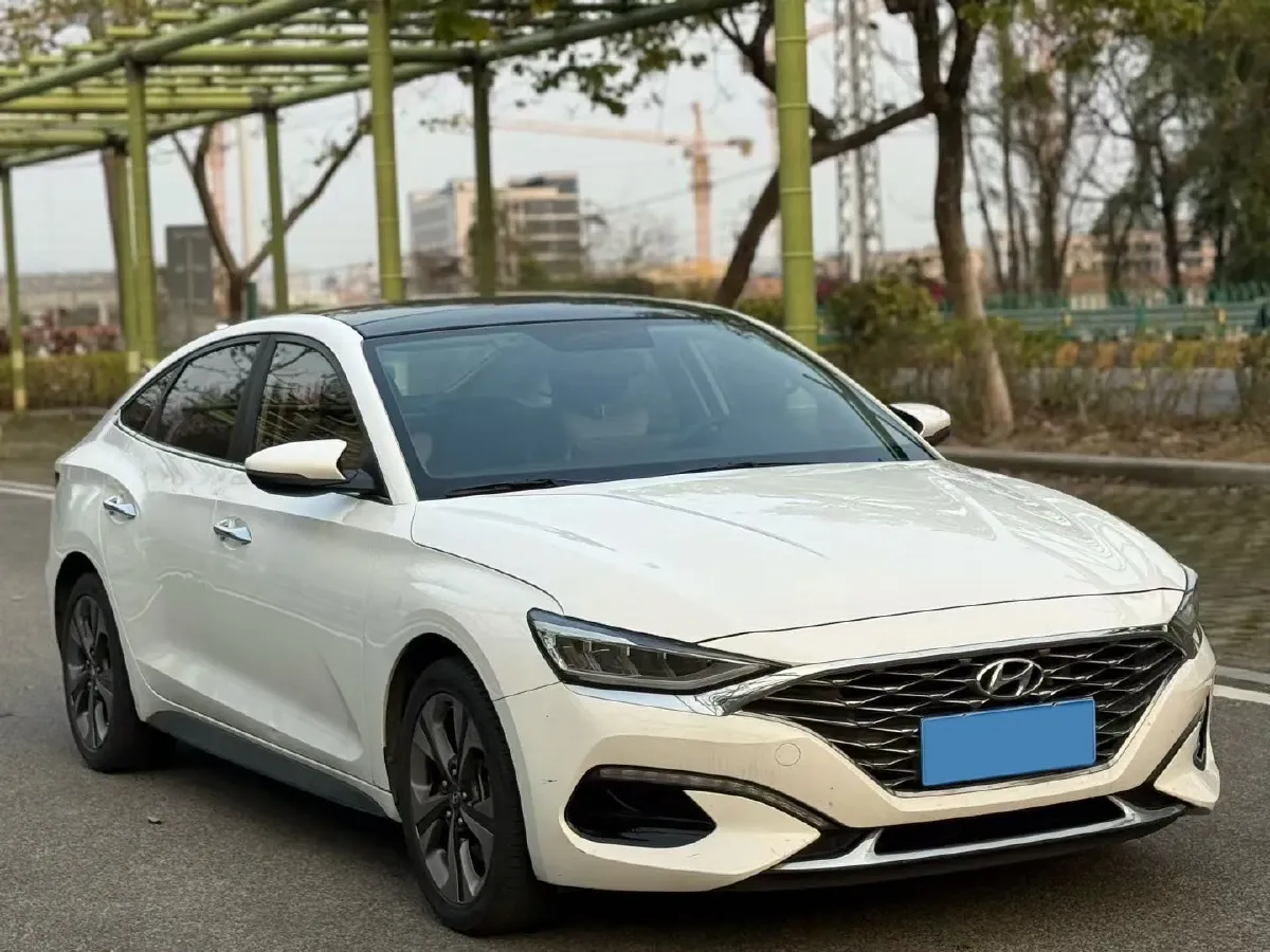 2019 Hyundai La Festa 1.6T 204HP L4 7DCT,autocango,china used car exporter,china ev exporter,chinese used car exporter,chinese used ev exporter