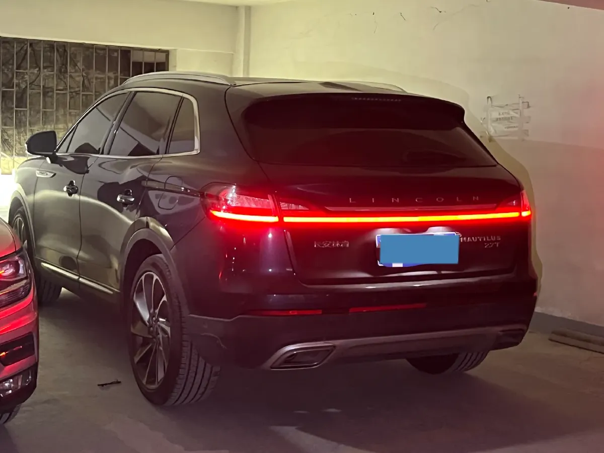 2022 Lincoln Nautilus 2.7T 322HP V6 8AT,autocango,china used car exporter,china ev exporter,chinese used car exporter,chinese used ev exporter