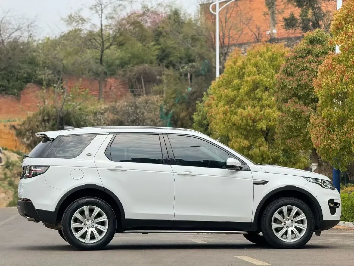 2018 Land Rover Discovery Sport 2.0T 241HP L4 9AT,autocango,china used car exporter,china ev exporter,chinese used car exporter,chinese used ev exporter