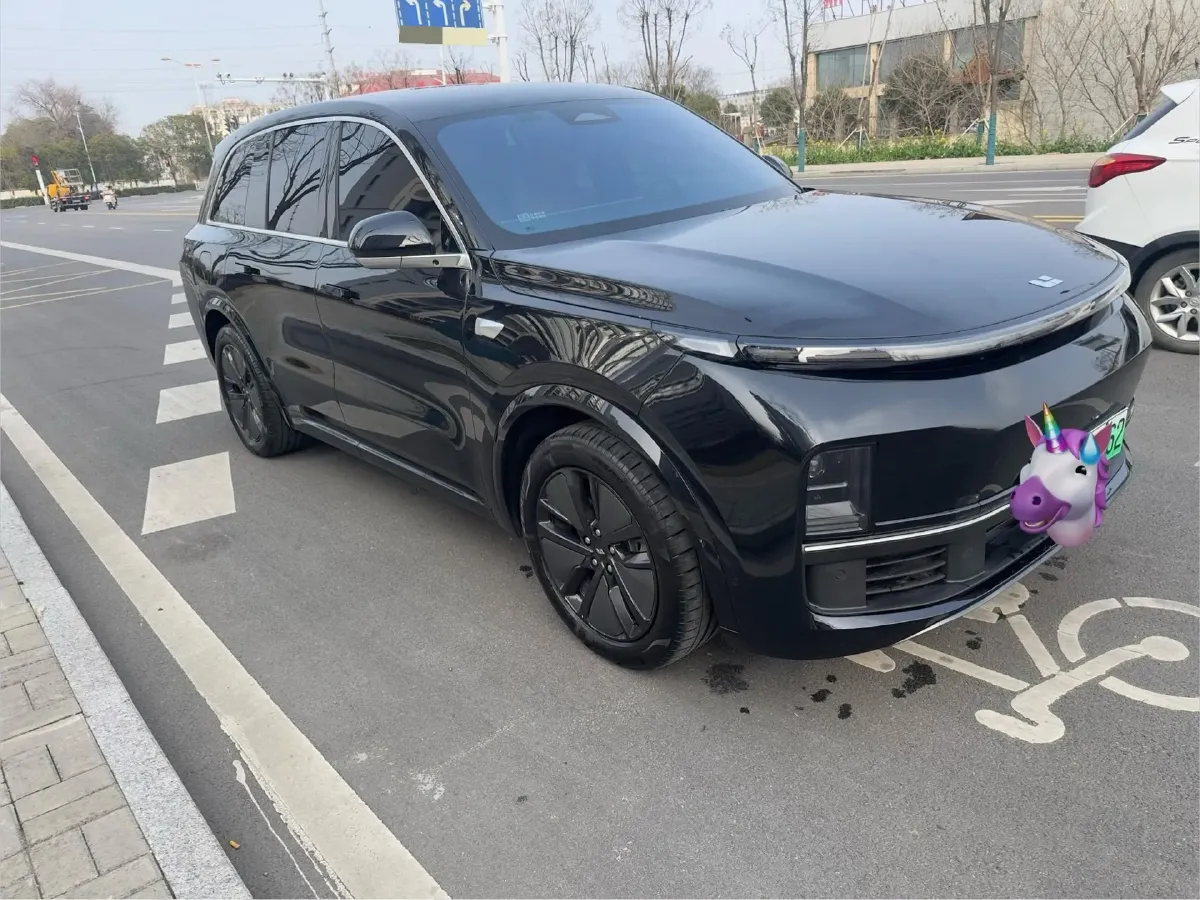 2024 Volvo S60 2.0T 197HP L4 7DCT,autocango,china used car exporter,china ev exporter,chinese used car exporter,chinese used ev exporter