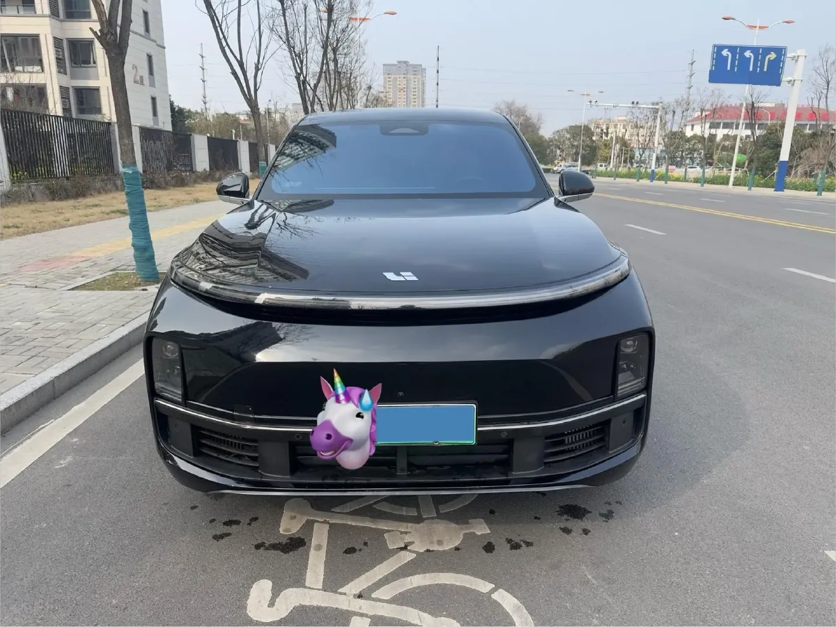 2024 Volvo S60 2.0T 197HP L4 7DCT,autocango,china used car exporter,china ev exporter,chinese used car exporter,chinese used ev exporter