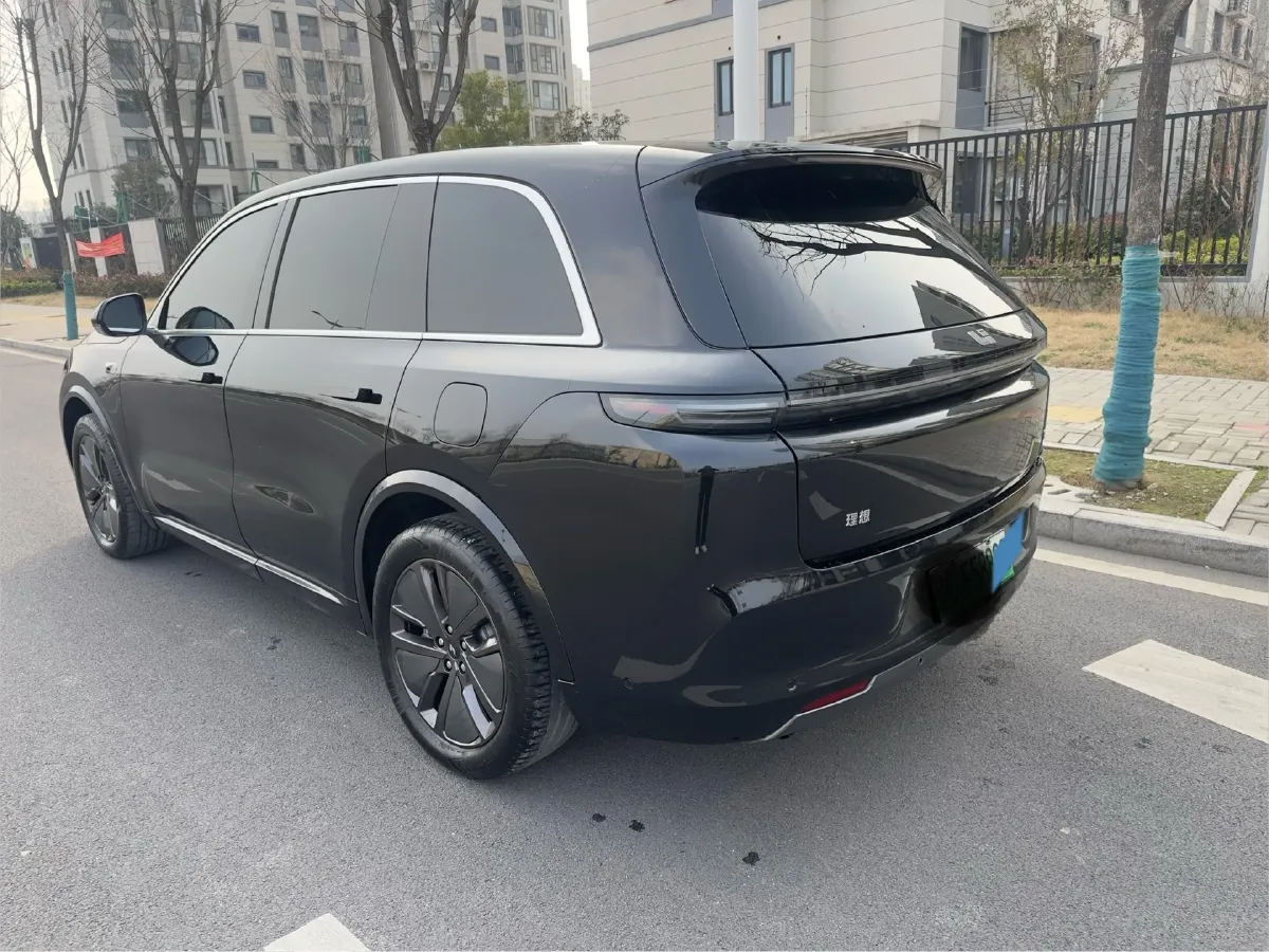 2024 Volvo S60 2.0T 197HP L4 7DCT,autocango,china used car exporter,china ev exporter,chinese used car exporter,chinese used ev exporter