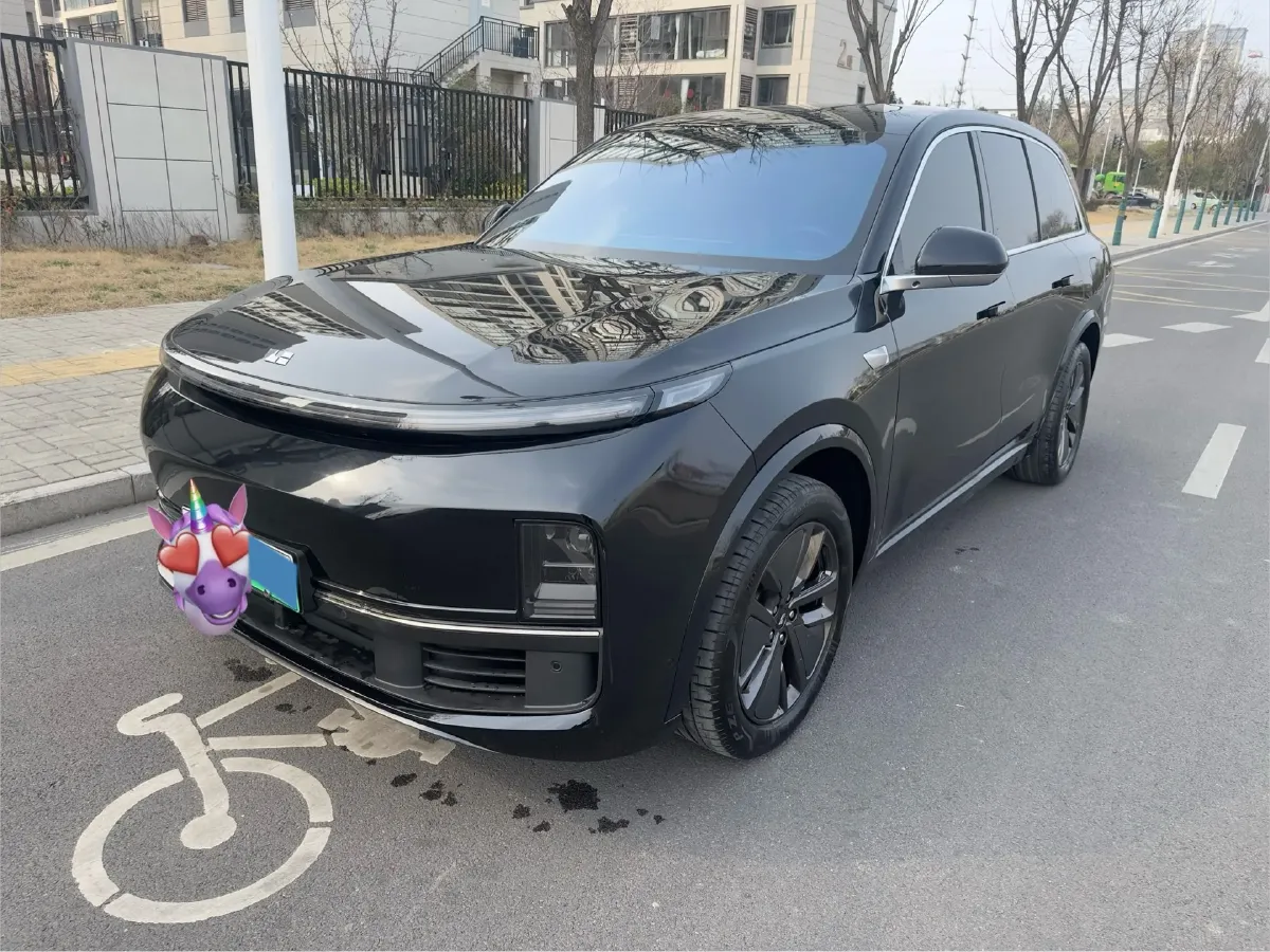 2024 Volvo S60 2.0T 197HP L4 7DCT,autocango,china used car exporter,china ev exporter,chinese used car exporter,chinese used ev exporter
