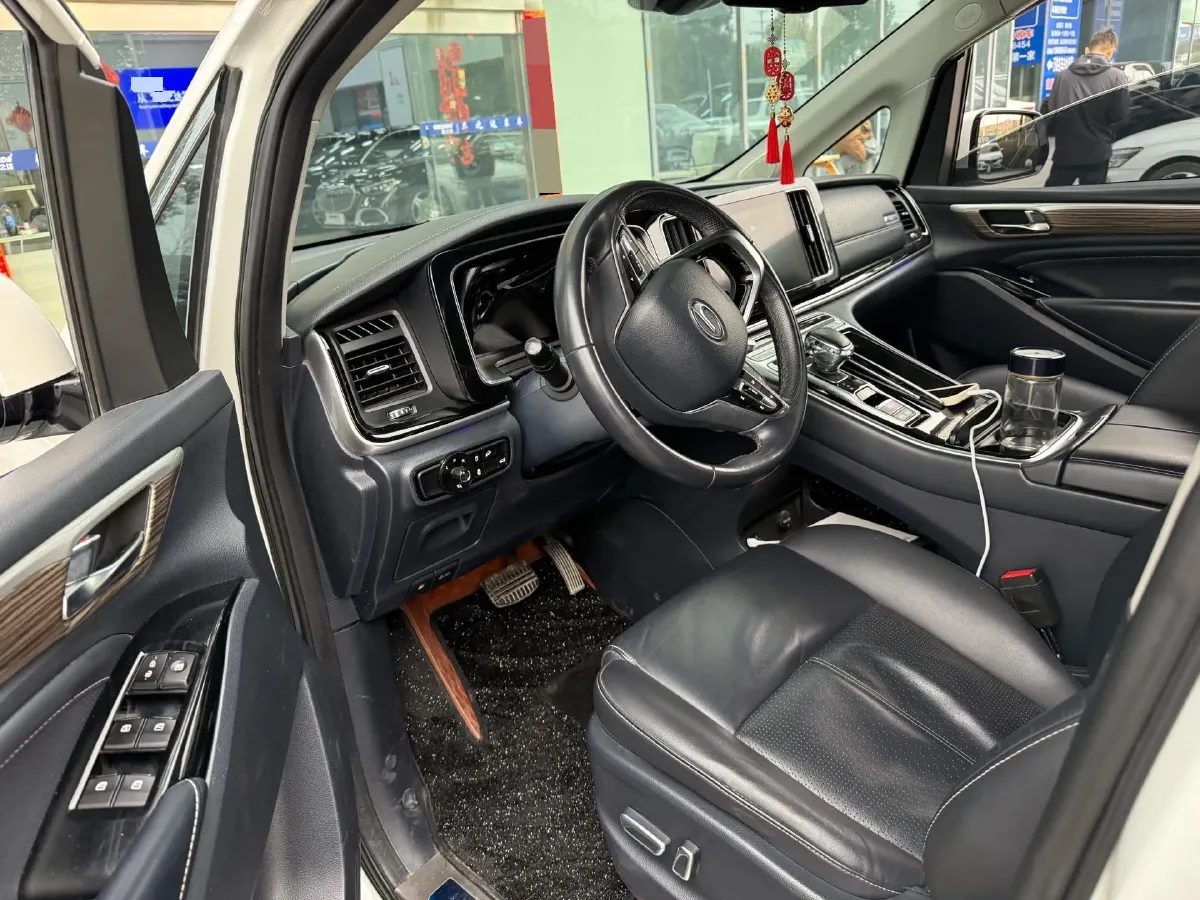 2021 GAC Trumpchi M8 2.0T 252HP L4 8AT,autocango,china used car exporter,china ev exporter,chinese used car exporter,chinese used ev exporter