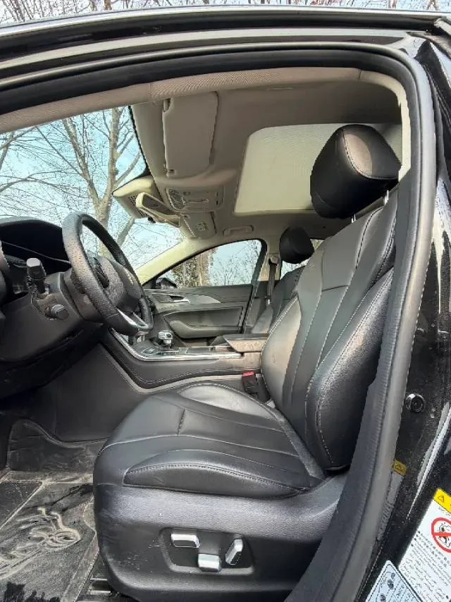 2022 HongQi H5 1.8T 197HP L4 6AT,autocango,china used car exporter,china ev exporter,chinese used car exporter,chinese used ev exporter