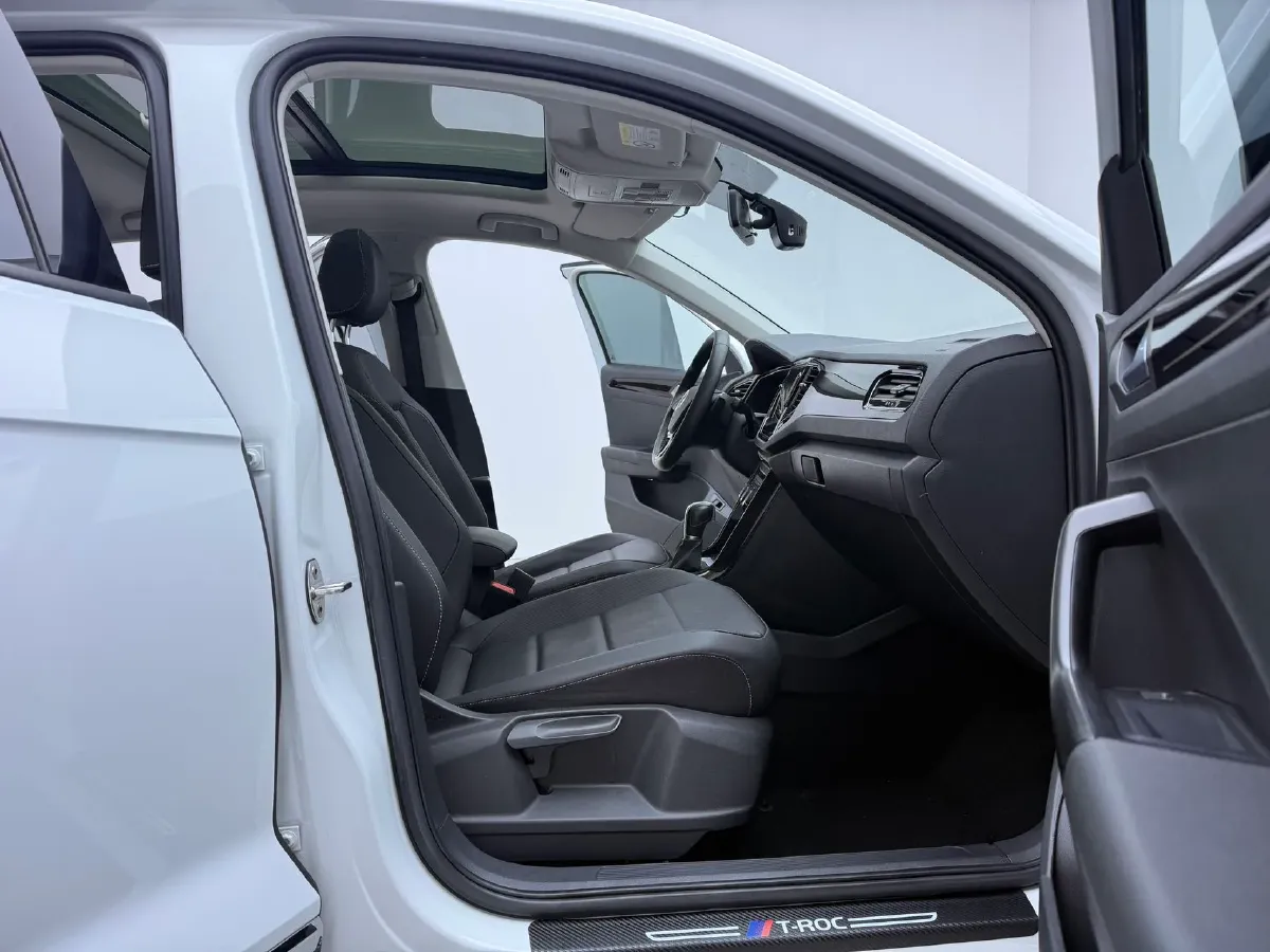 2021 Volkswagen T-Roc 1.4T 150HP L4 7DCT,autocango,china used car exporter,china ev exporter,chinese used car exporter,chinese used ev exporter