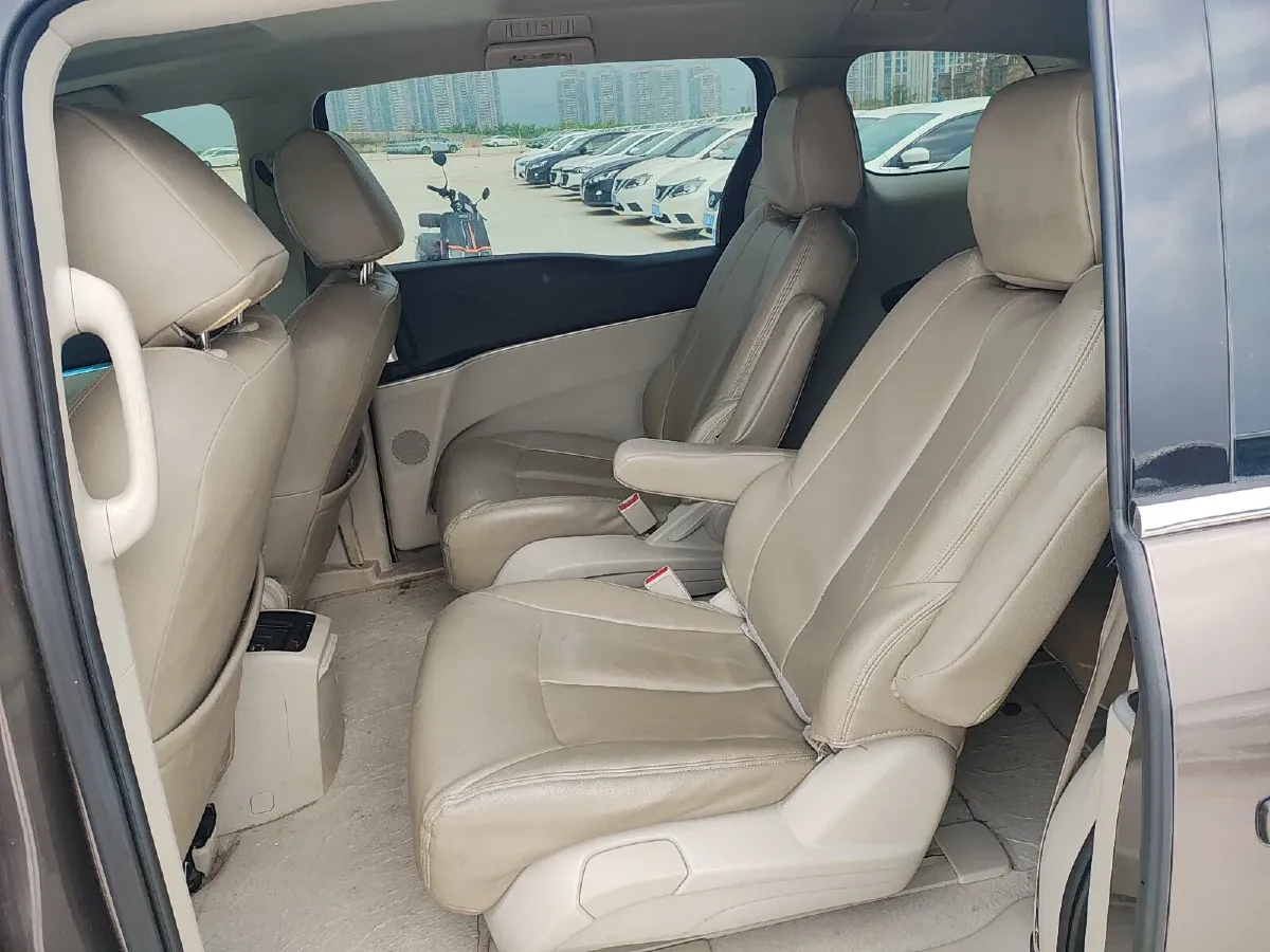 2022 Buick GL8 2.0T 237HP L4 9AT,autocango,china used car exporter,china ev exporter,chinese used car exporter,chinese used ev exporter