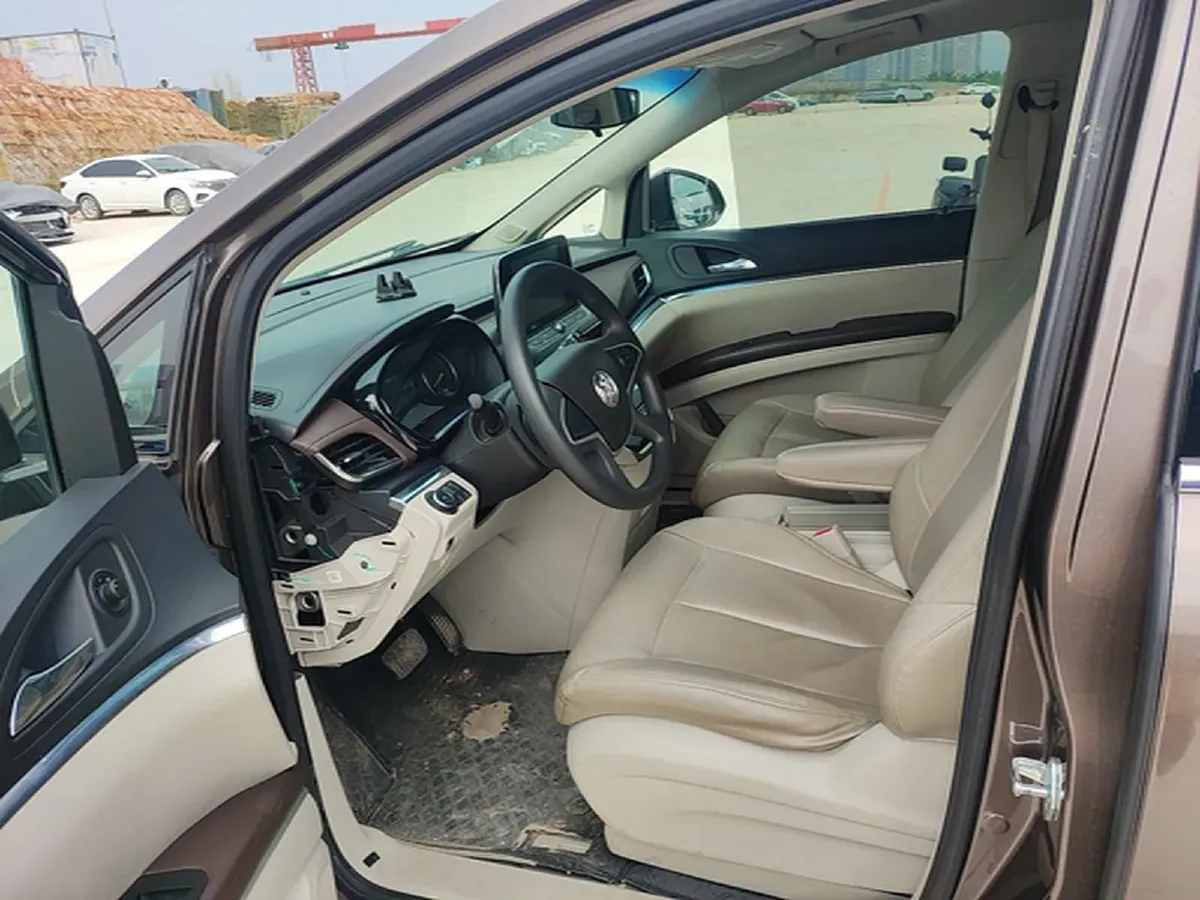 2022 Buick GL8 2.0T 237HP L4 9AT,autocango,china used car exporter,china ev exporter,chinese used car exporter,chinese used ev exporter