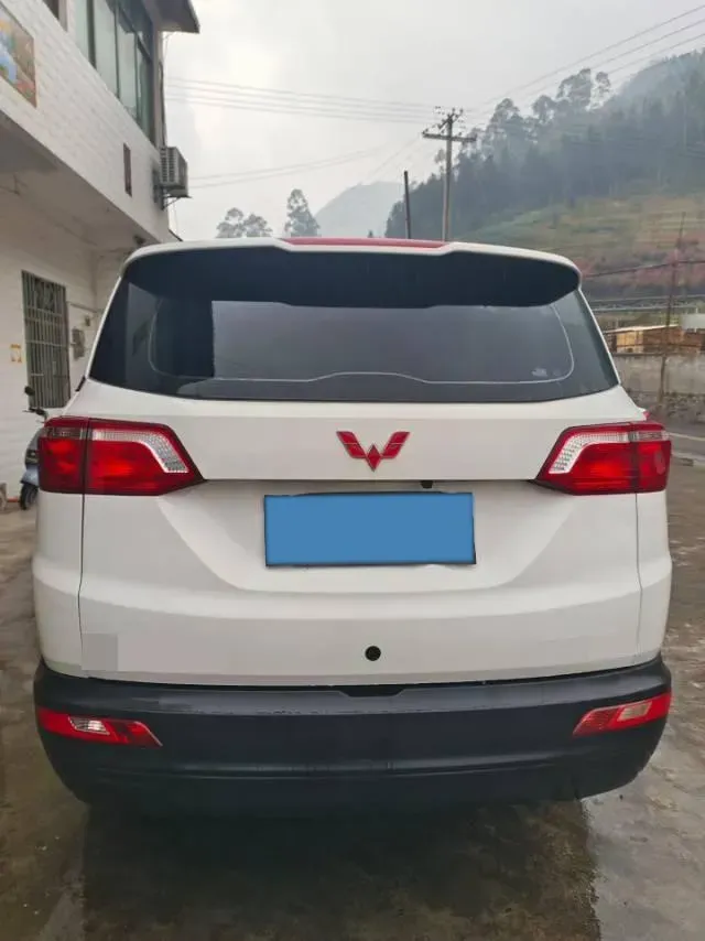 2019 WuLing HongGuang S3 1.5L 99HP L4 6MT,autocango,china used car exporter,china ev exporter,chinese used car exporter,chinese used ev exporter