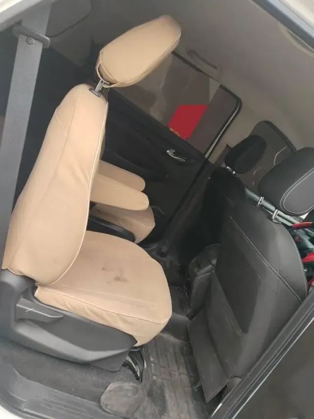 2019 WuLing HongGuang S3 1.5L 99HP L4 6MT,autocango,china used car exporter,china ev exporter,chinese used car exporter,chinese used ev exporter